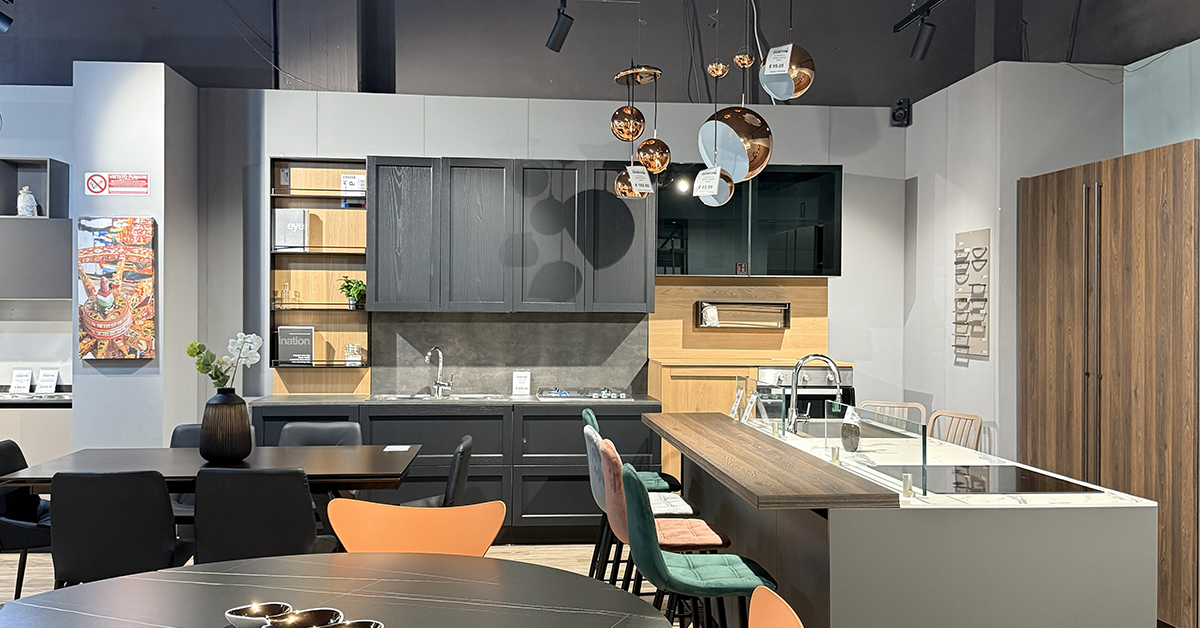 Carica il video: <p>Guarda il catalogo, scegli quello che ti piace e acquista!</p>